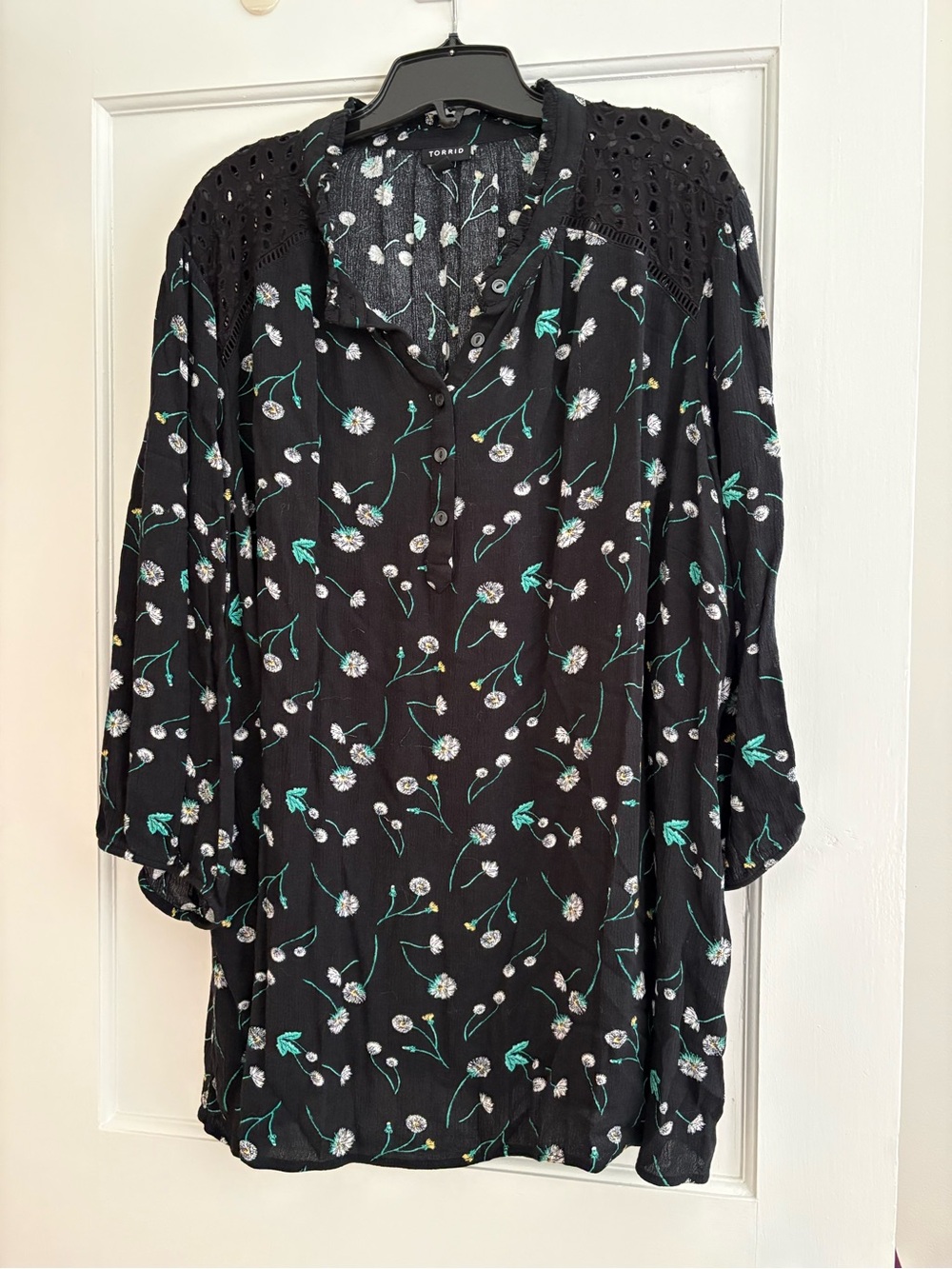 Torrid Black Floral Button-Front Top with Mint and White Accents